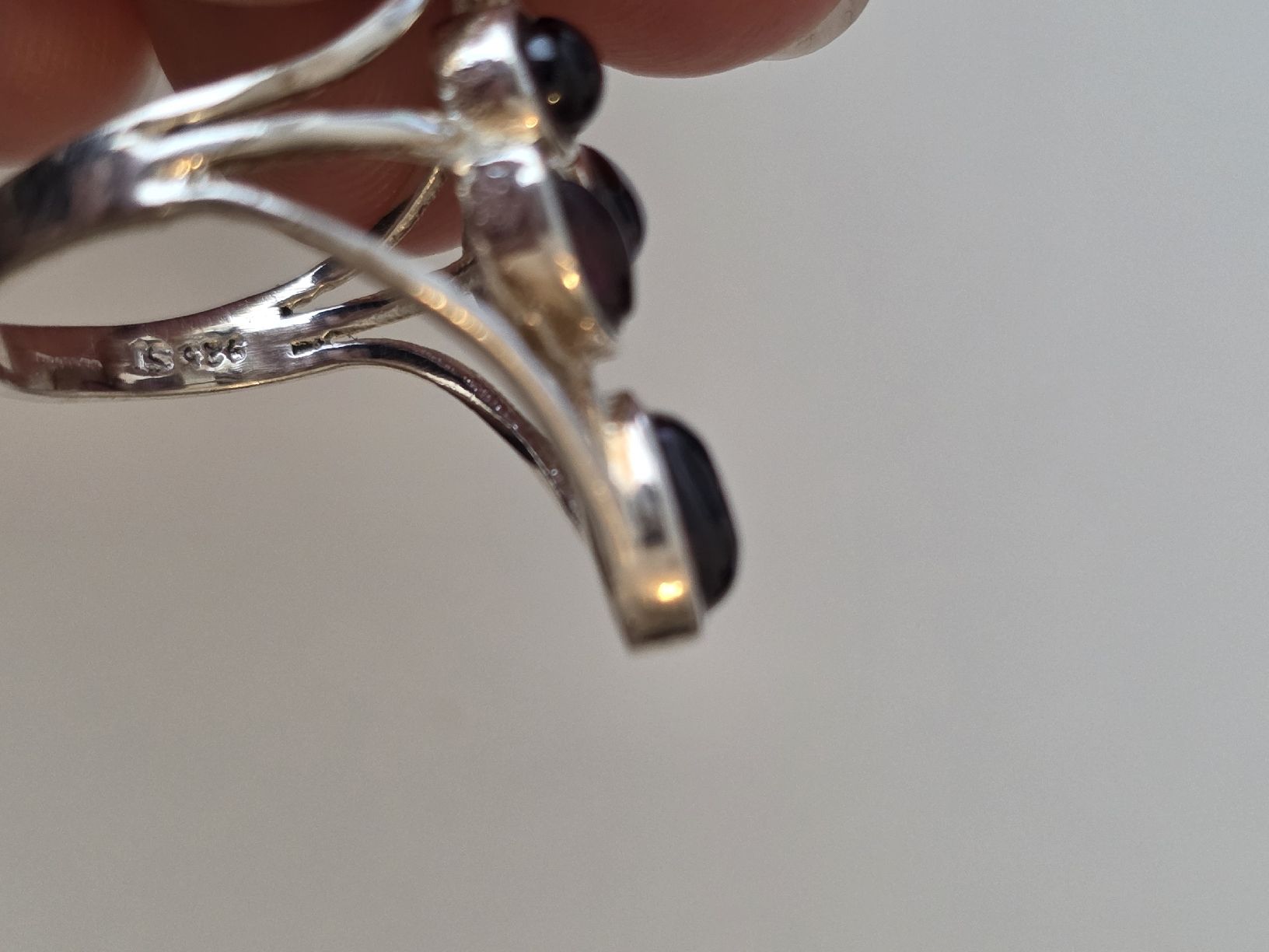 Ringe: 925 Silberring mit Granat-Steinen – Gebraucht aus Luzern von juli.star 1
