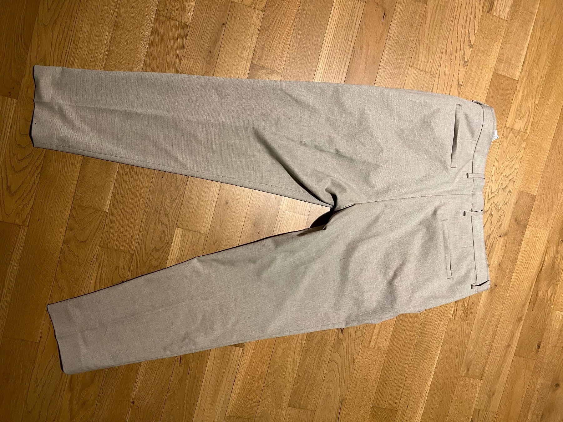 Zara Pantaloni: Hose Zara beige – Usato da Altendorf venduto da wqv_97 1