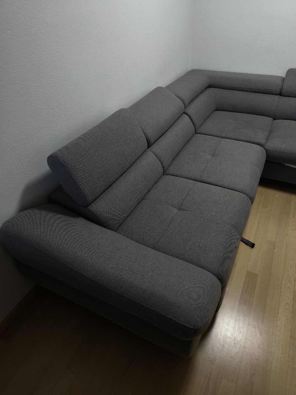 Divani: Ecksofa grau mit Bettfunktion und Stauraum – Usato da Neuendorf venduto da No96Am 1