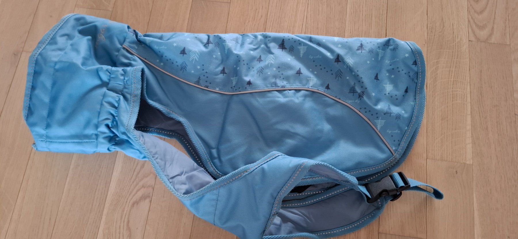 Abbigliamento: Winterhundemantel Wonderland – Usato da Waltenschwil venduto da FreakingAlex