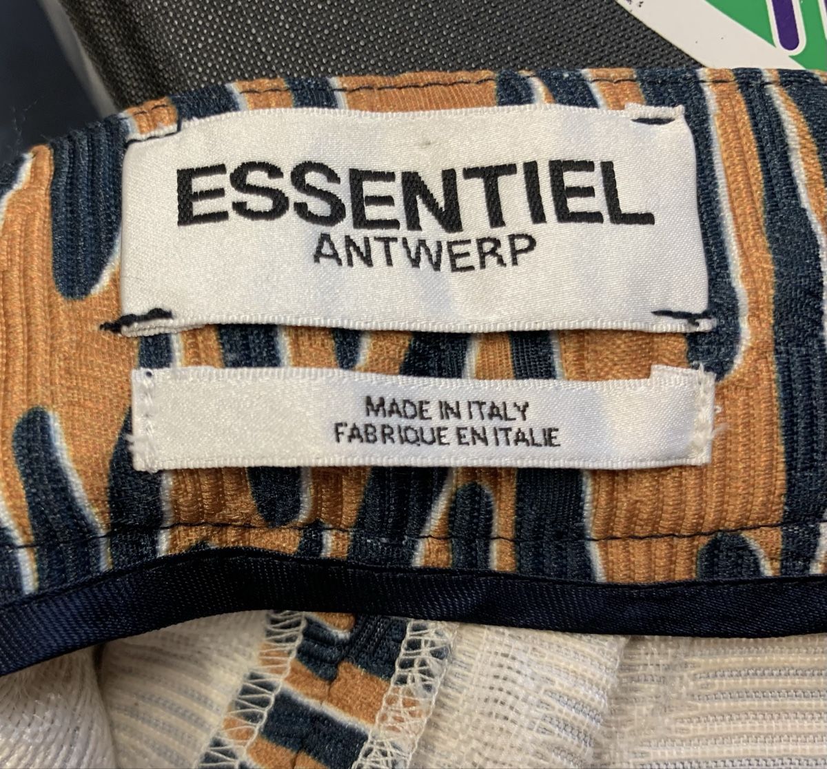 Essentiel Antwerp Röcke: Essential Antwerp Jupe Tiger 40 – Gebraucht aus Unterseen von jpowers1971 3