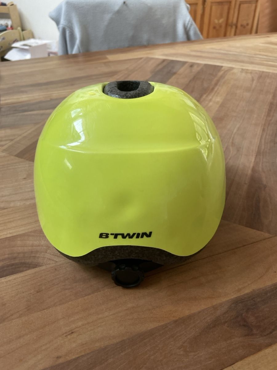 Caschi: Gebrauchter Velohelm, Grösse S, Neon Gelb – Usato da Kandersteg venduto da sunngirl 2
