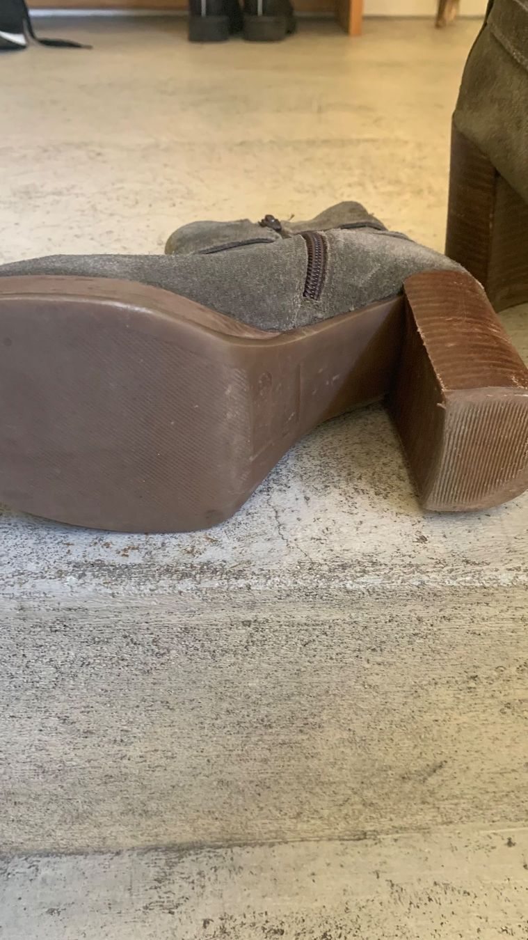 Scarpe da donna: Stiefeletten grün Gr37 – Usato da Biel-Benken BL venduto da BelginE 3