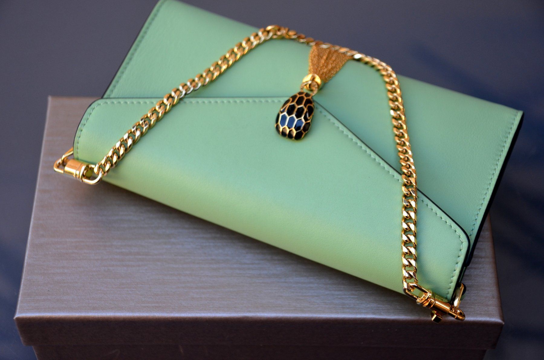 Bulgari Borse da donna: Bvlgari Serpenti Forever Pochette / Tasche – Nuovo e nell'imballaggio originale da Collonges venduto da Auganien 5