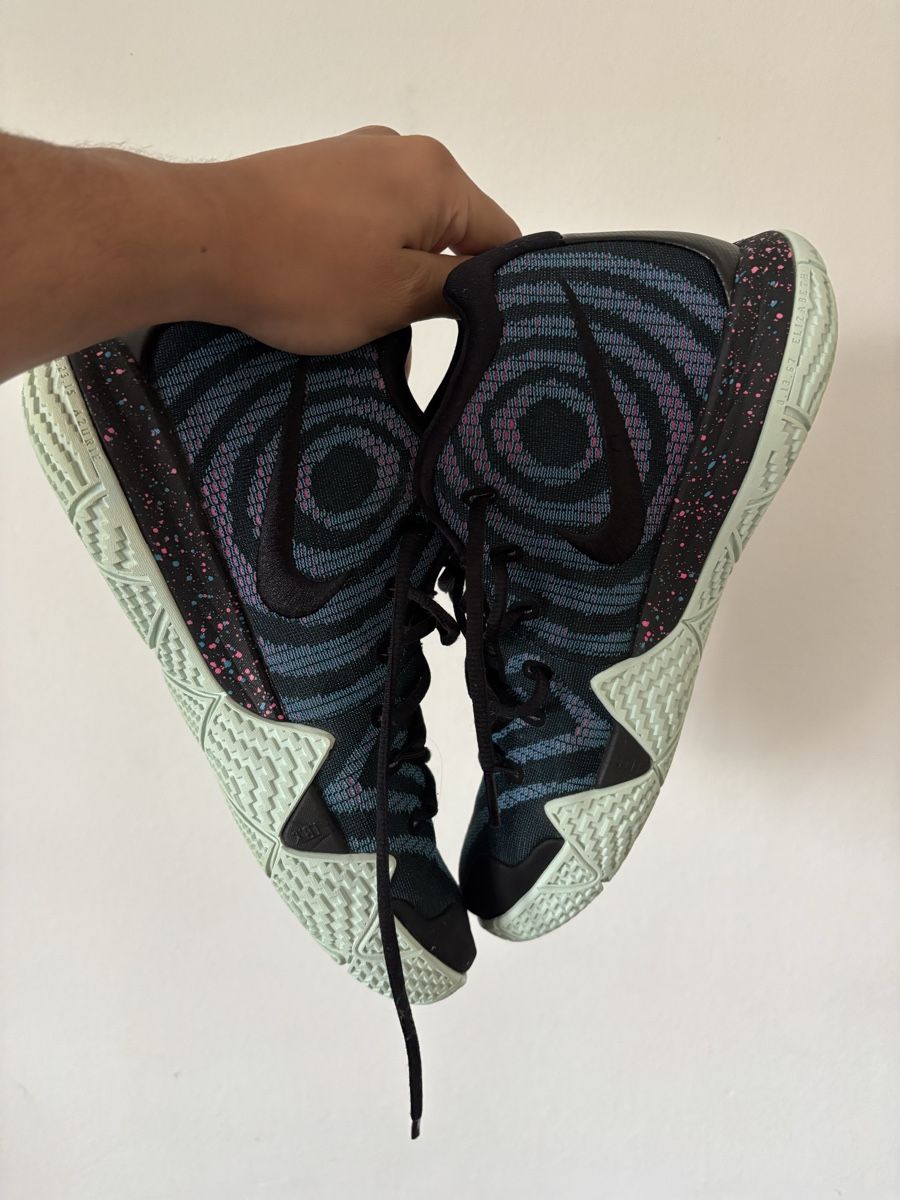Nike Scarpe da uomo: Nike Kyrie 4 retro 80 – Usato da Genève venduto da Nathanwatchch 5