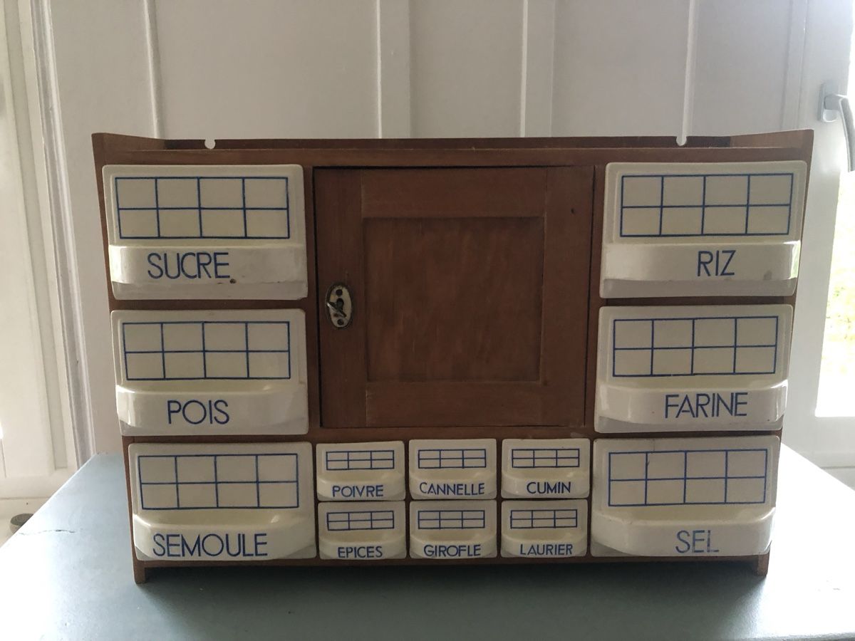Cassettiere: Étagère de cuisine  – Usato da Valangin venduto da Melanosmelanos