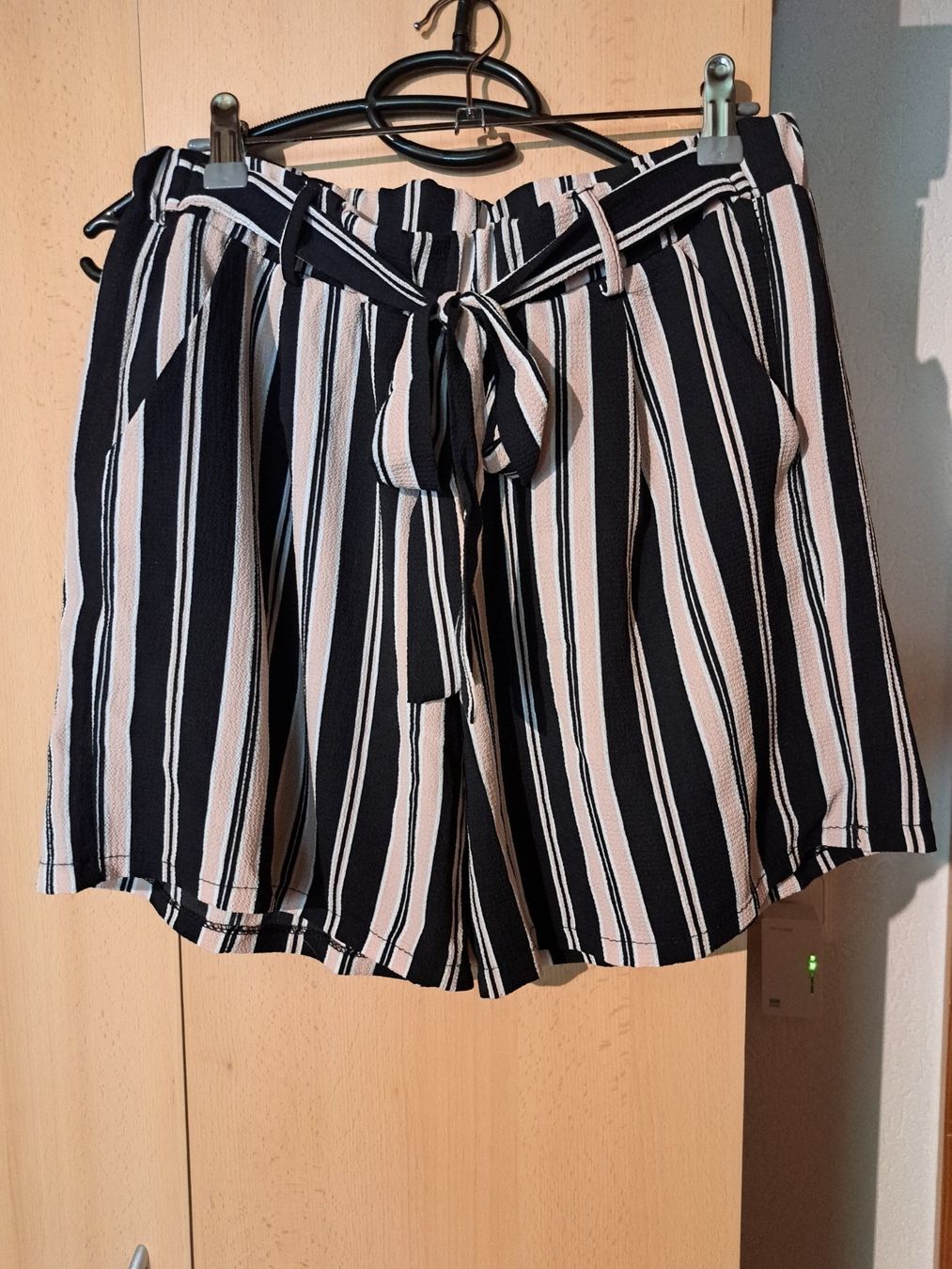 Hosen: Short fluide – Gebraucht aus Berlens von luc_2c79