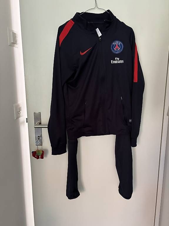Lotti di vestiti: Nike Training Anzug  – Usato da Oberdiessbach venduto da shan26 1