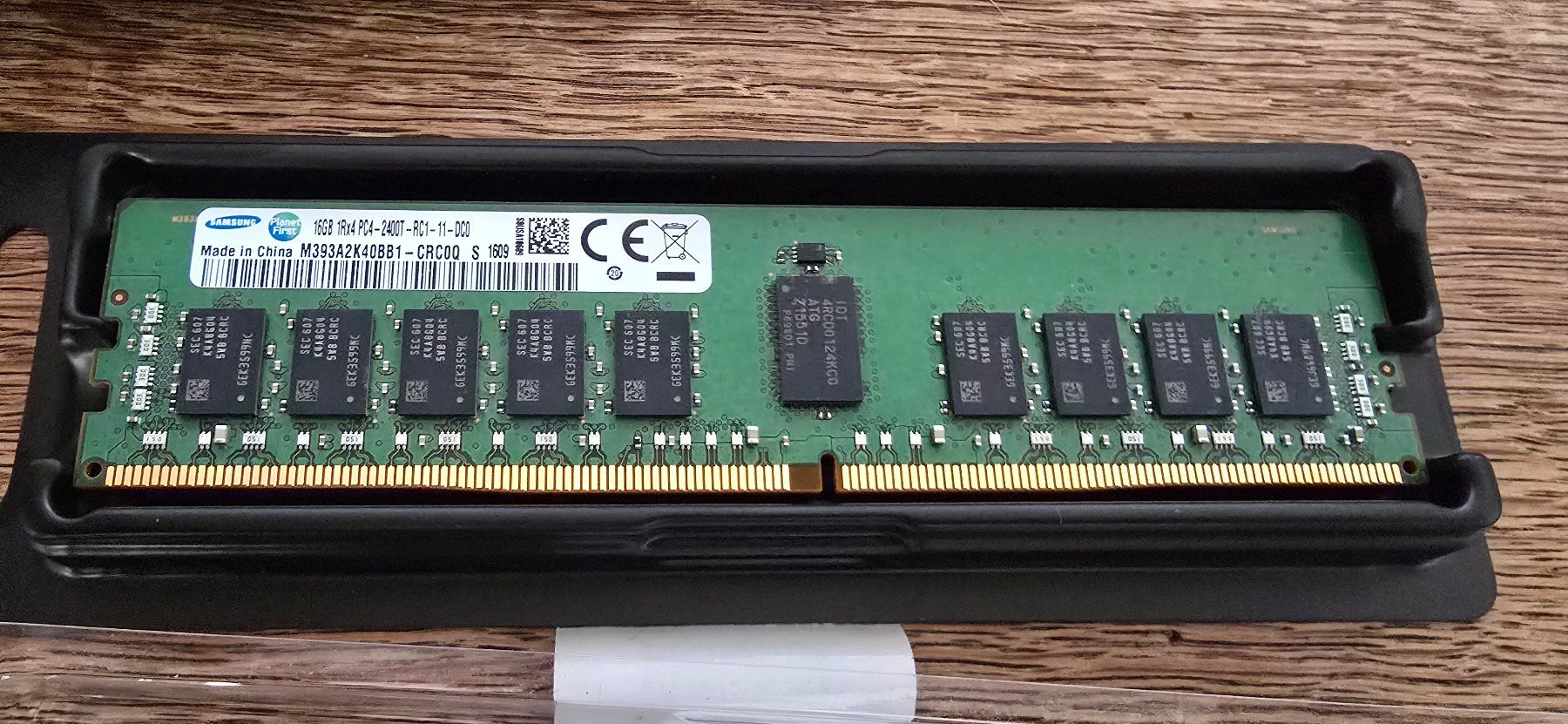 Registered ECC RAM Samsung 16GB 1Rx4 PC4-2400T-RC1-11-DC0 (Gebraucht ...