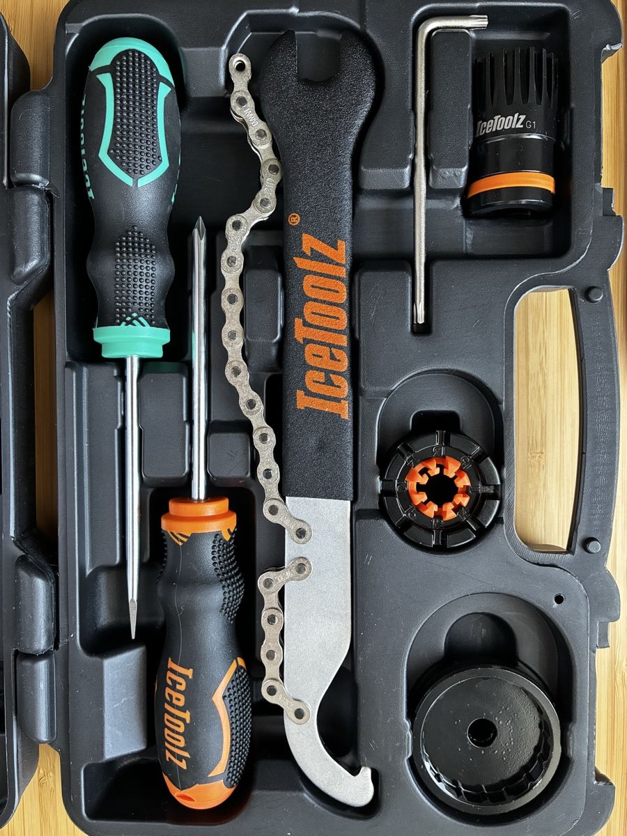 Tous les outils: Boîte à outils Icetoolz – Neuf avec emballage d'origine à La Chaux de Fonds par Fleursrose33 3