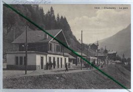 Champéry. La Gare. Personenzug.