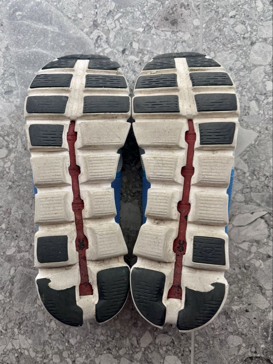 On Scarpe da uomo: On Cloud Laufschuhe Grösse 45, Zustand Gut – Usato da Buchs SG venduto da Felice14 4