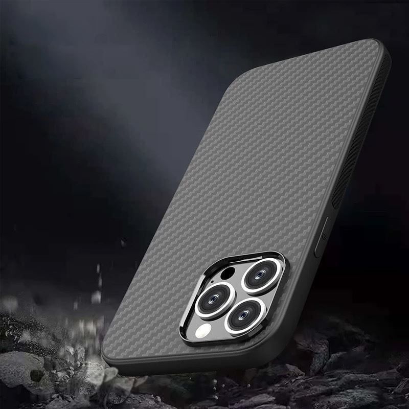 Cover & Protezioni schermo: iPhone 15 Pro Max Carbon Fiber Case – Nuovo e nell'imballaggio originale da Zürich venduto da Store-247 1