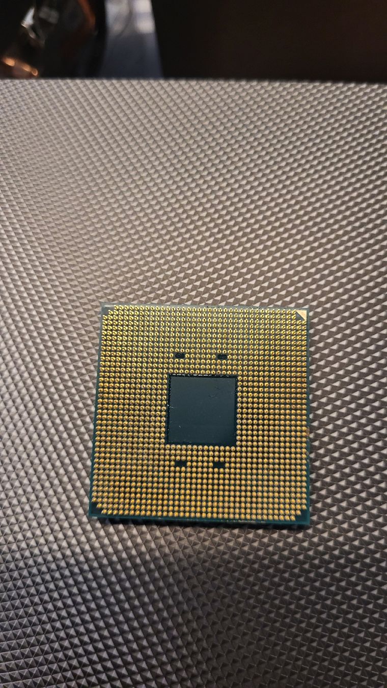 Amd Composants électroniques: AMD Ryzen 9 3900x 12 core – D'occasion à Giebenach par Csoki7-hu
