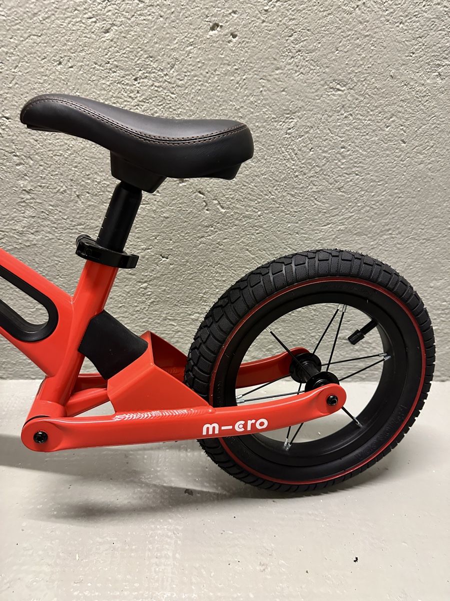 Micro Veicoli per bambini: Micro Balance Bike Deluxe – Nuovo (secondo la descrizione) da Genève venduto da han_nhc7 1