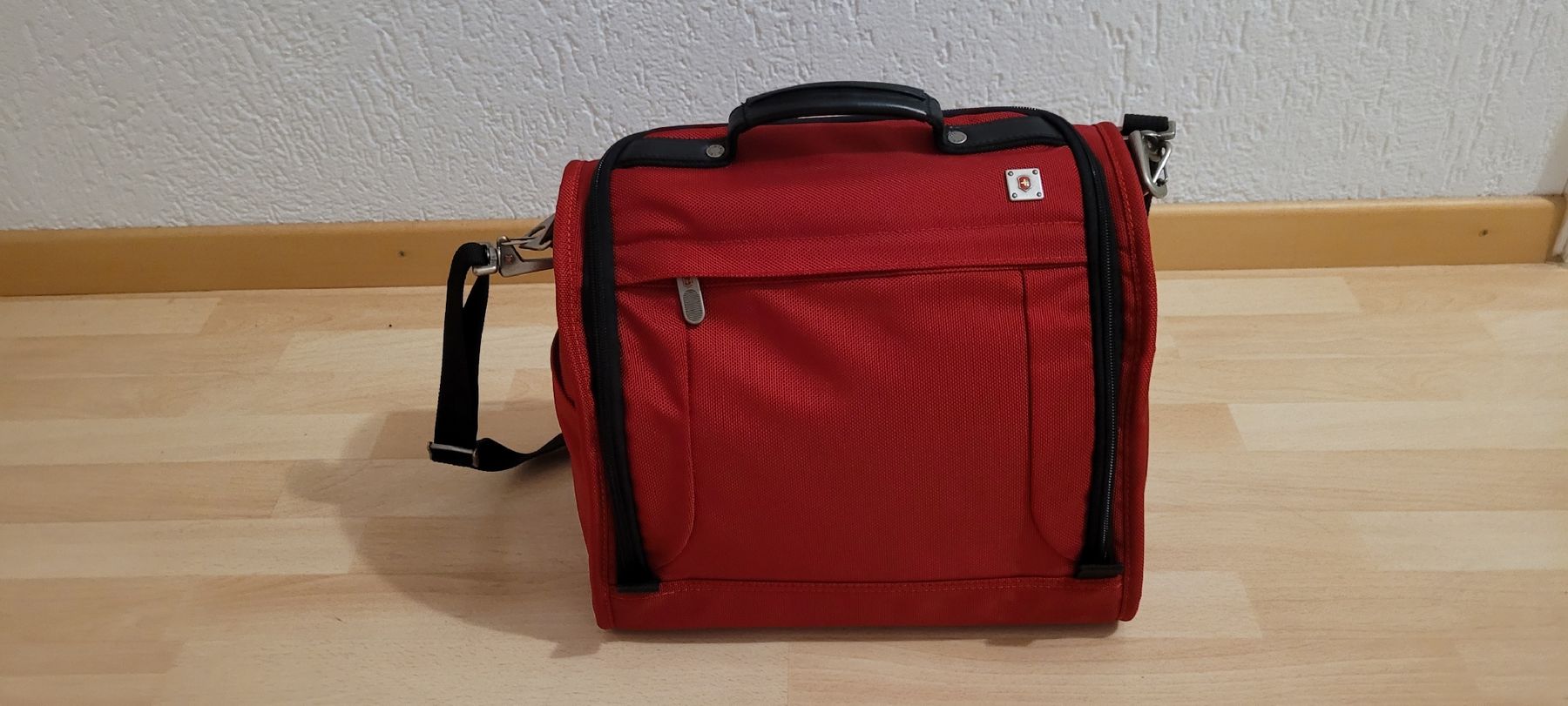 Custodie per cosmetici: Rote Reisetasche Beauty Case – Nuovo (secondo la descrizione) da Schwyz venduto da Vesparider01