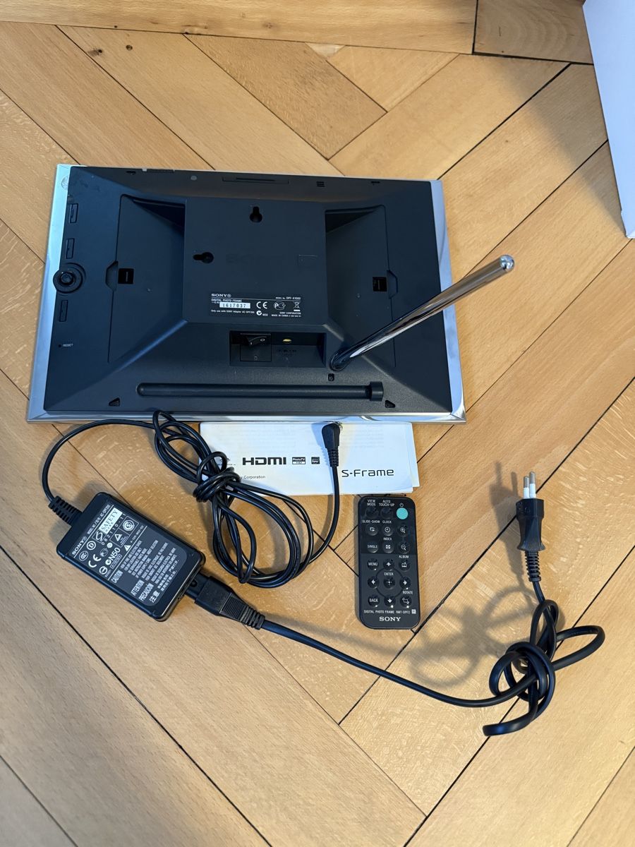 Bilderrahmen: SONY DPF-X1000 Digitaler Bilderrahmen  – Gebraucht aus Zürich von anaseitz 1