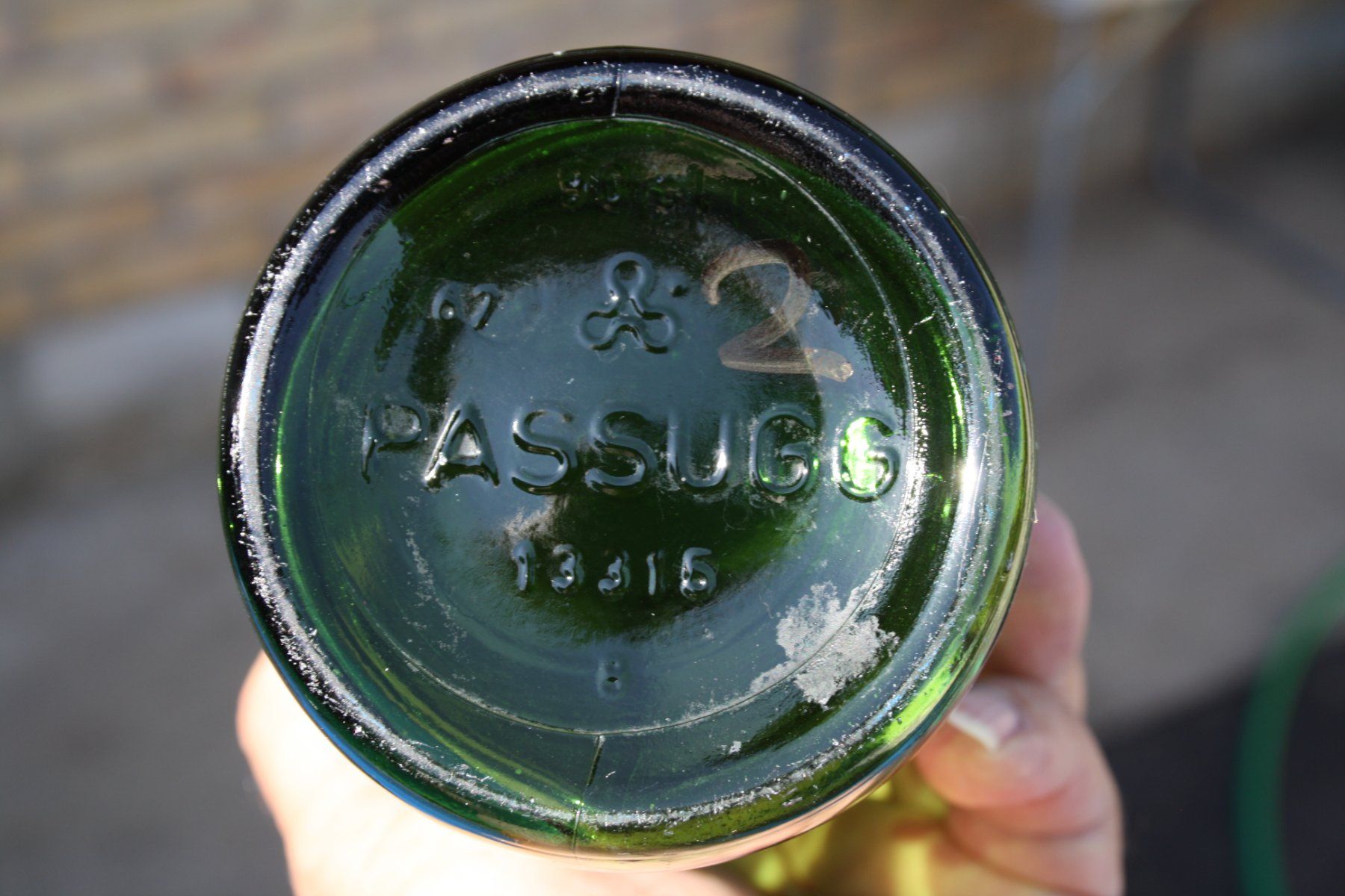 Gläser, Krüge & Flaschen: PASSUGGER BÜGELFLASCHE – Gebraucht aus Wauwil von Pneuedy 6