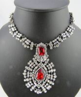 Glam-Halskette mit roten Kristallen - Neu - LIQUIDATION