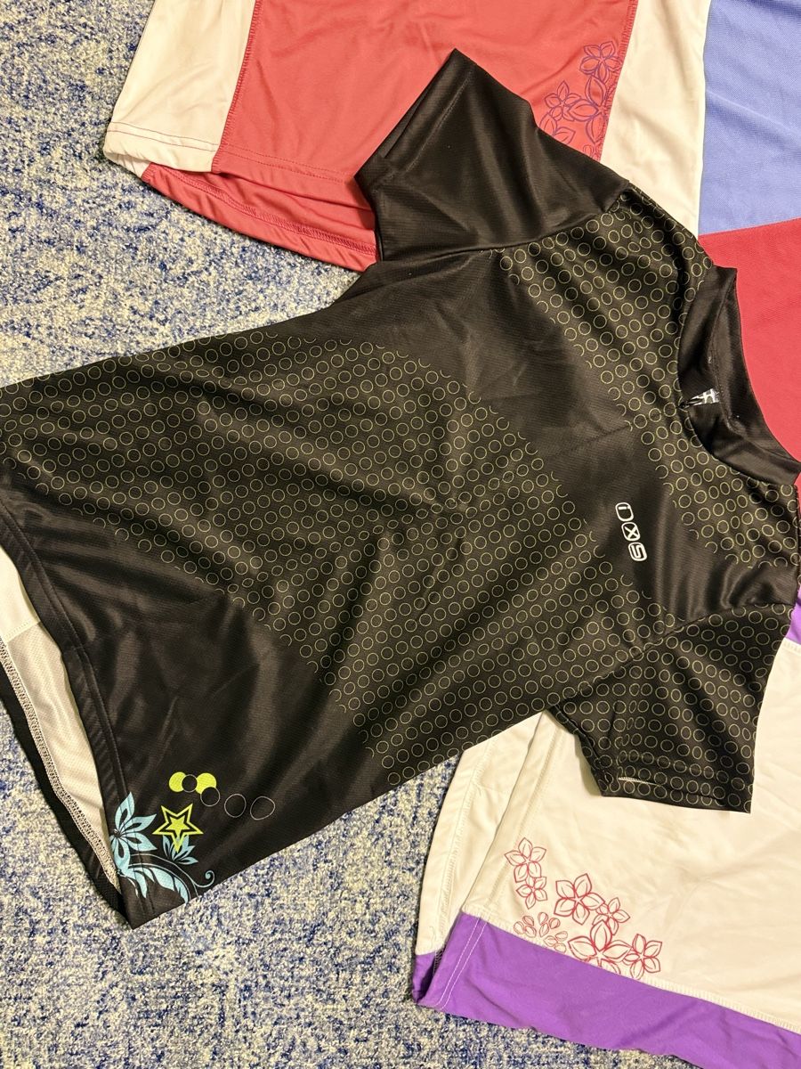 T-shirt: Frauen Sport t.Shirts – Nuovo (secondo la descrizione) da Amlikon-Bissegg venduto da Flowers_Blossom 5