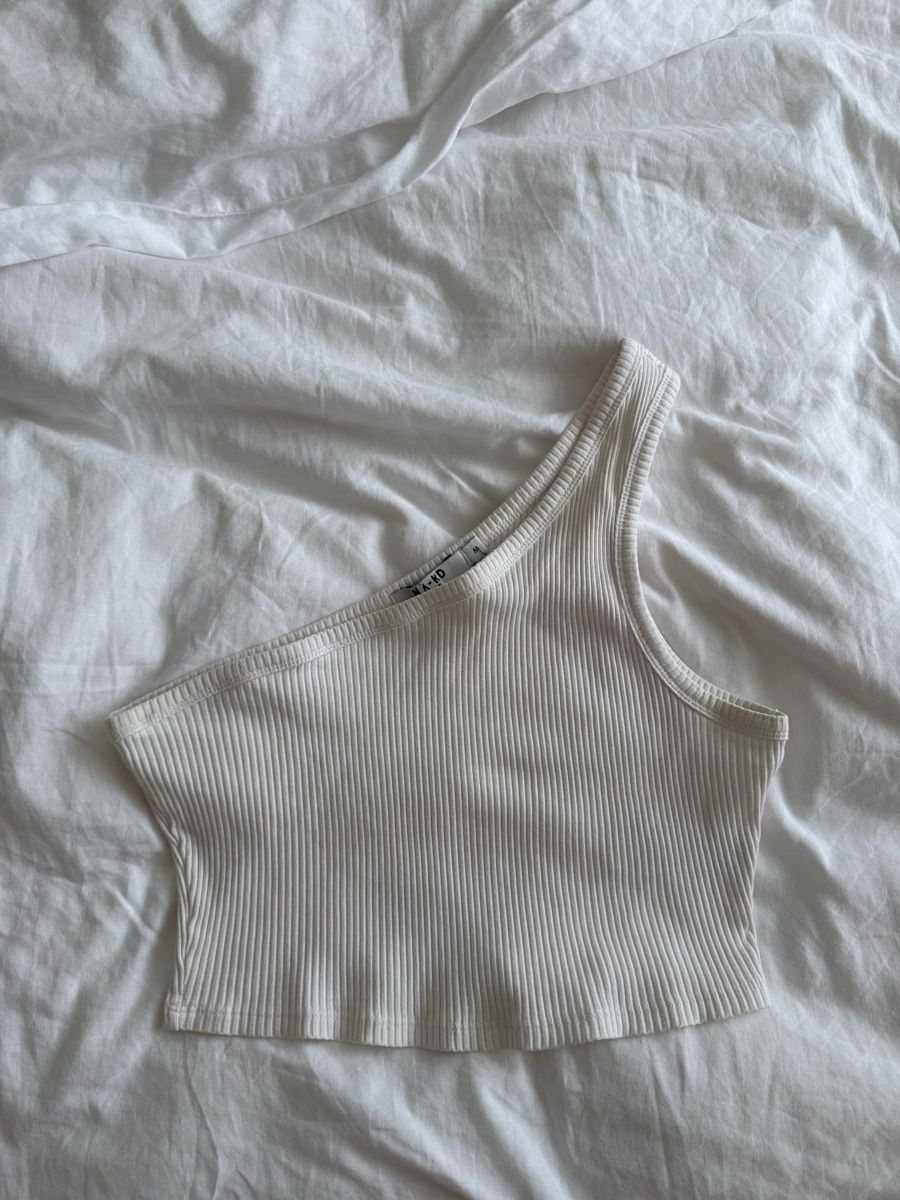 Na-kd Top: Nakd Top M – Usato da Wil SG venduto da xrnvani