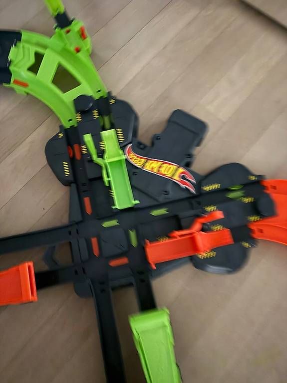 Piste: Hot Wheels Rennbahn mit Looping – Usato da Schaffhausen venduto da boni66 1