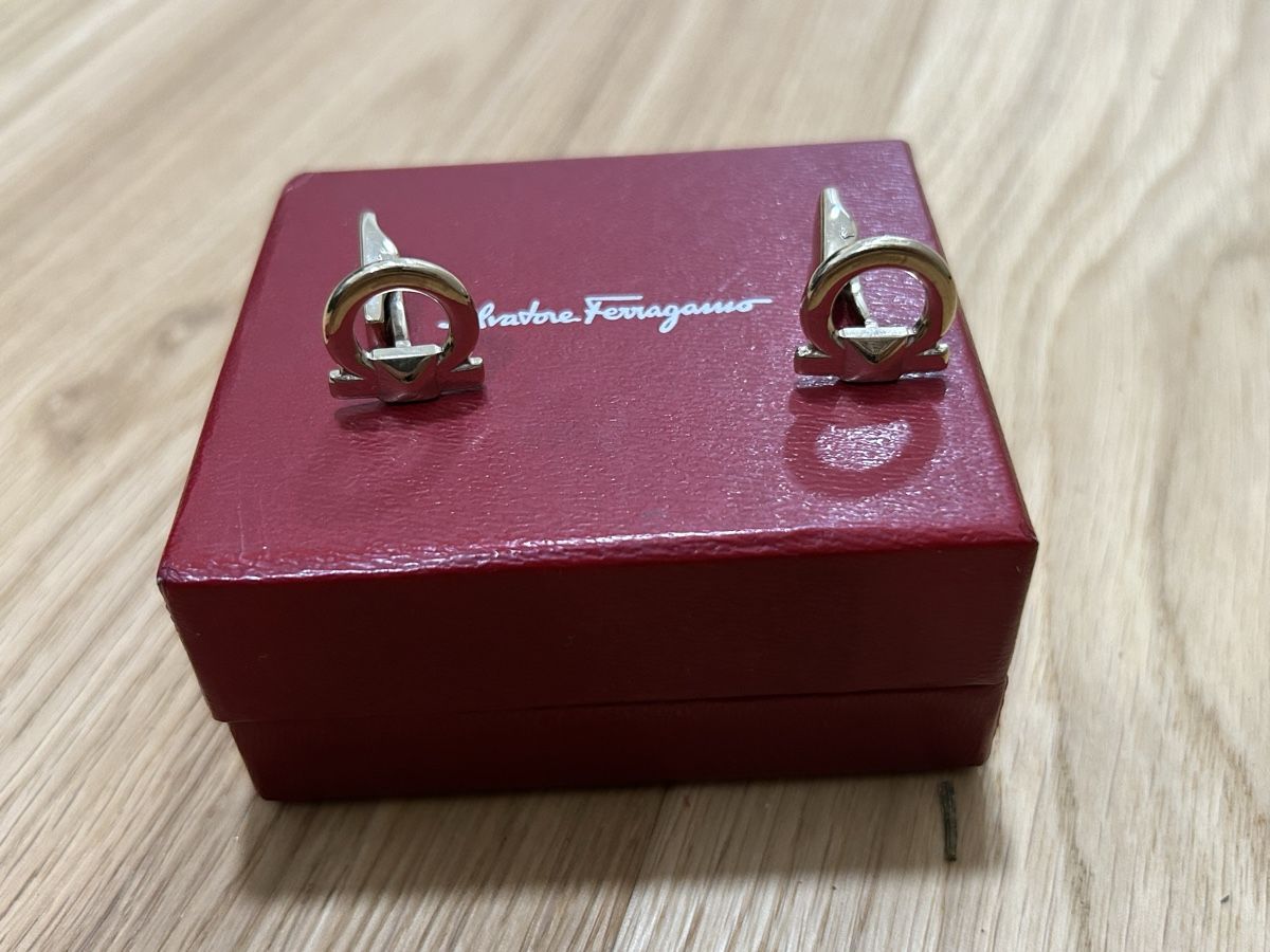 Manschettenknöpfe: Manschettenknöpfe Ferragamo – Gebraucht aus Baden von MRG 1
