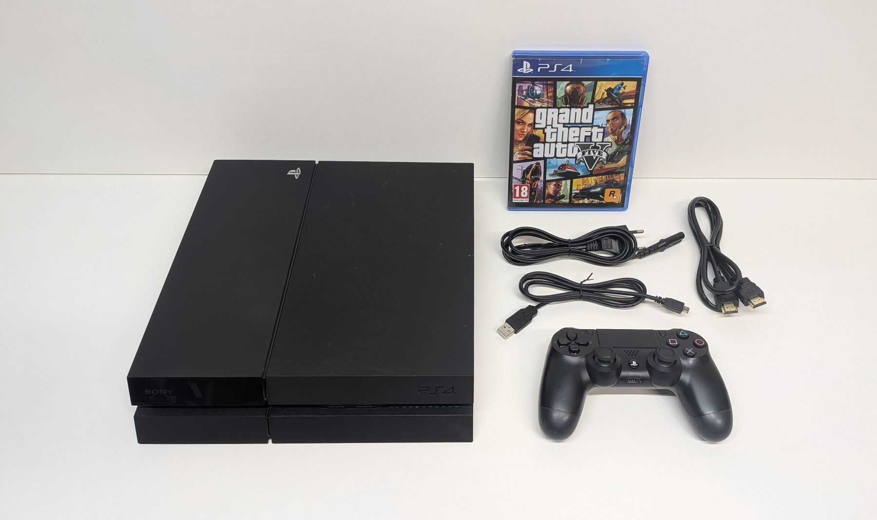 Sony Console: PlayStation 4 mit Controller und GTA V – Usato da Menziken venduto da mame18