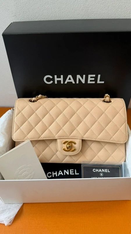 Chanel Borse da donna: Classic Timeless Double Flap Medium Beige Caviar Leather  – Usato da Münchenstein venduto da watchpatrol 2
