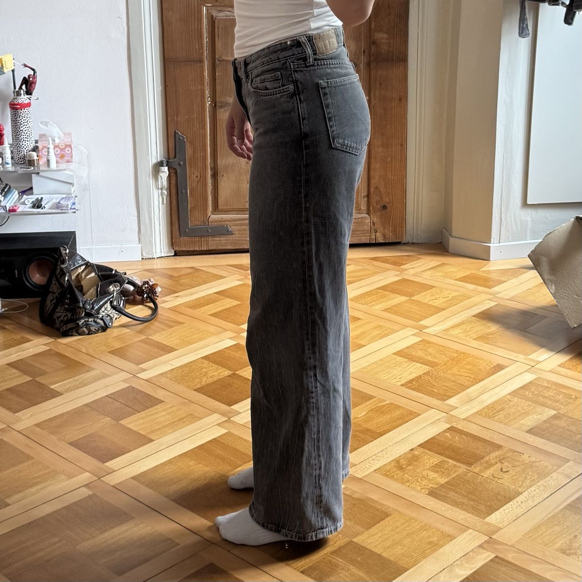 Weekday Jeans: Weekday Jeans Ample Low Loose W27 L34 grey – Gebraucht aus solothurn von mil_ja.t 2