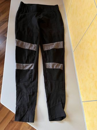 Schwarze Leggings mit grauen Details, Top Zustand!