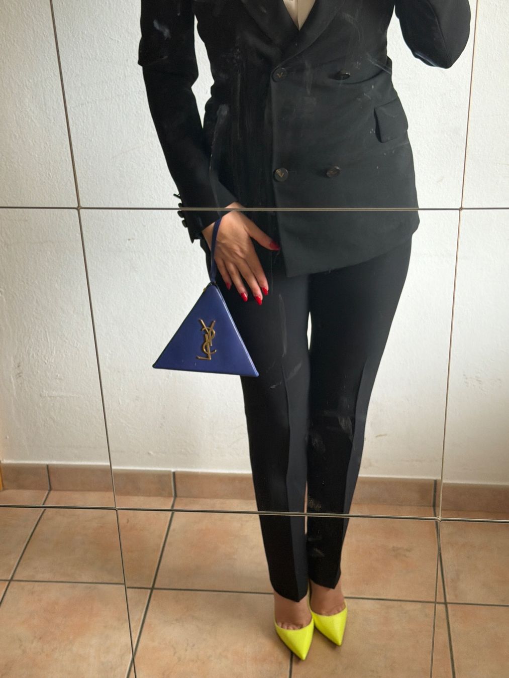 Valentino Completi & Tailleur: Valentino Black Jacket with Frog Print - Unique Statement... – Usato da Agra venduto da Milena_L 2