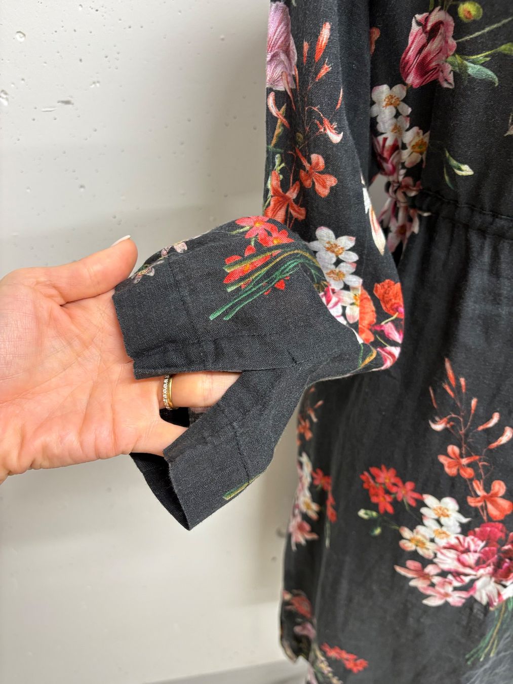 Hannes Roether Kleider: Hannes Roether Kleid aus Leinen Gr. L schwarz Blumen – Neu (gemäss Beschreibung) aus Regensdorf von secondchancefashion 5