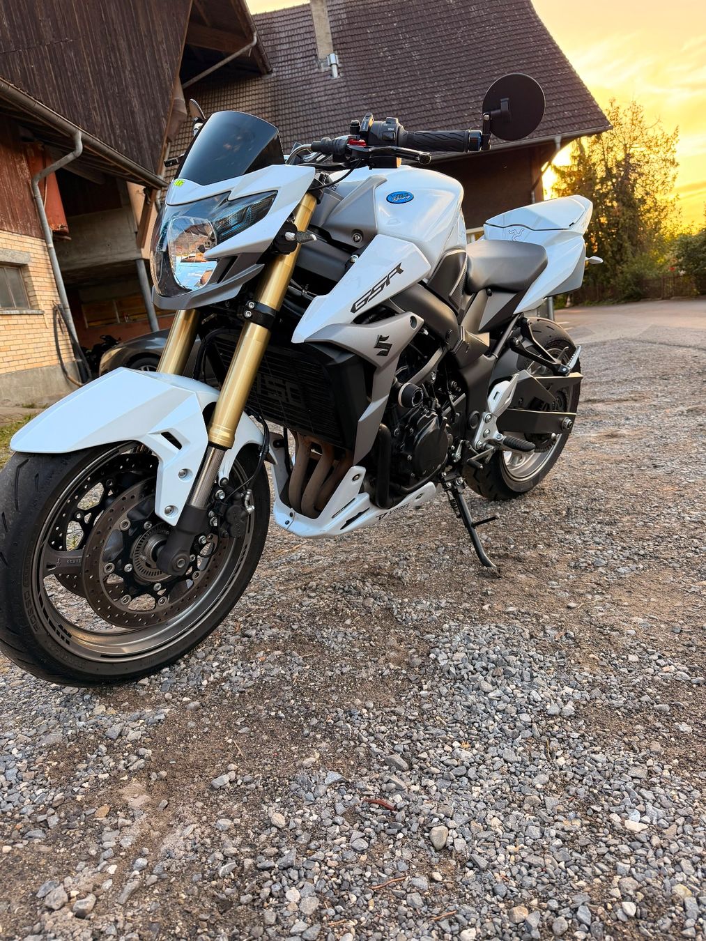 Suzuki Strada: Suzuki Gsr 750A – Usato da Knutwil venduto da Eliasyz 2