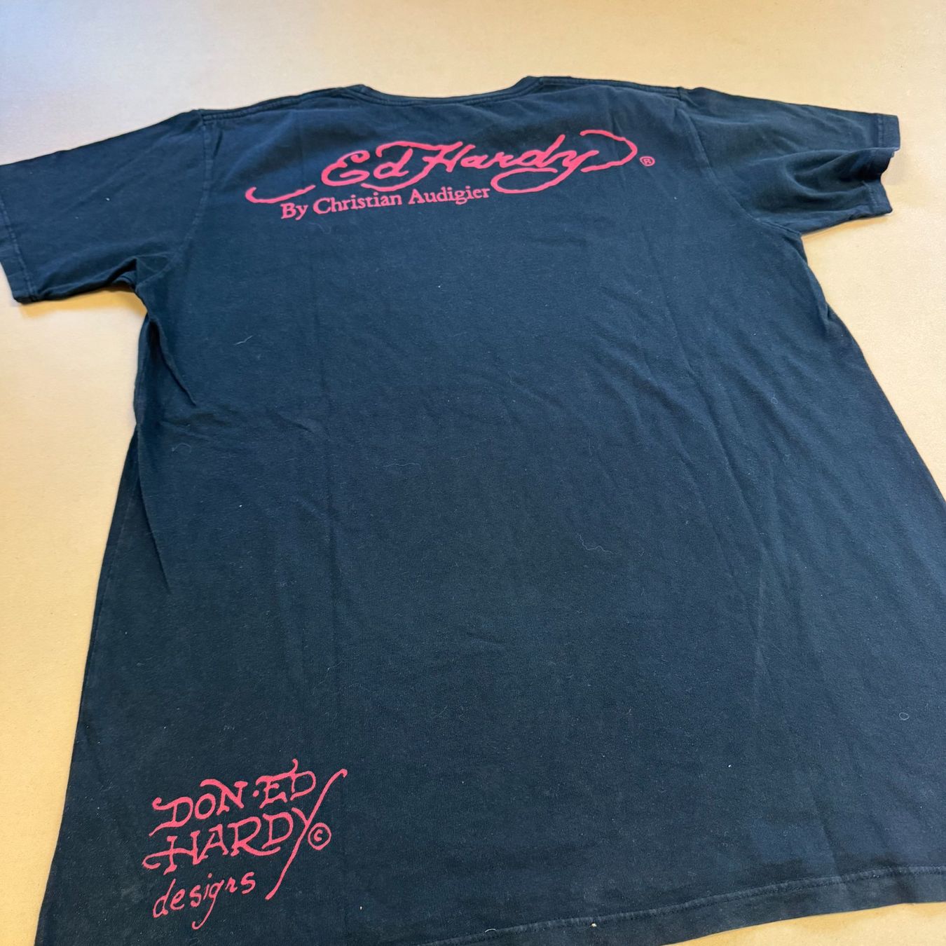 Ed Hardy T-shirt: Ed Hardy y2k "aces catcher" rhinestones tee – Usato da St. Gallen venduto da sourced_limited 4