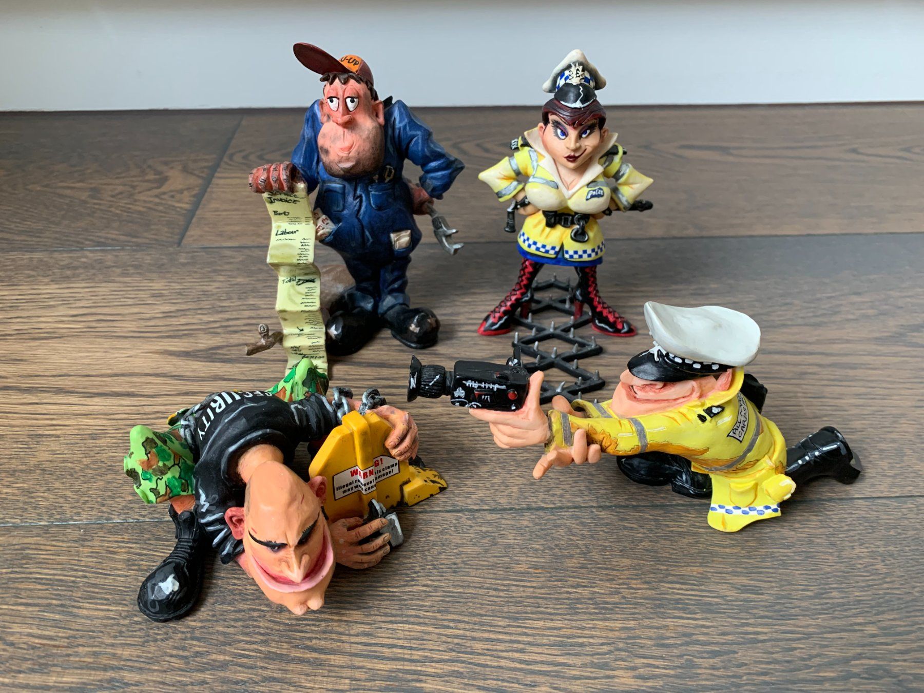 Tutte le decorazioni: 4 Speed Freaks-Figuren von Terry Ross – Usato da Zug venduto da Cobra.73