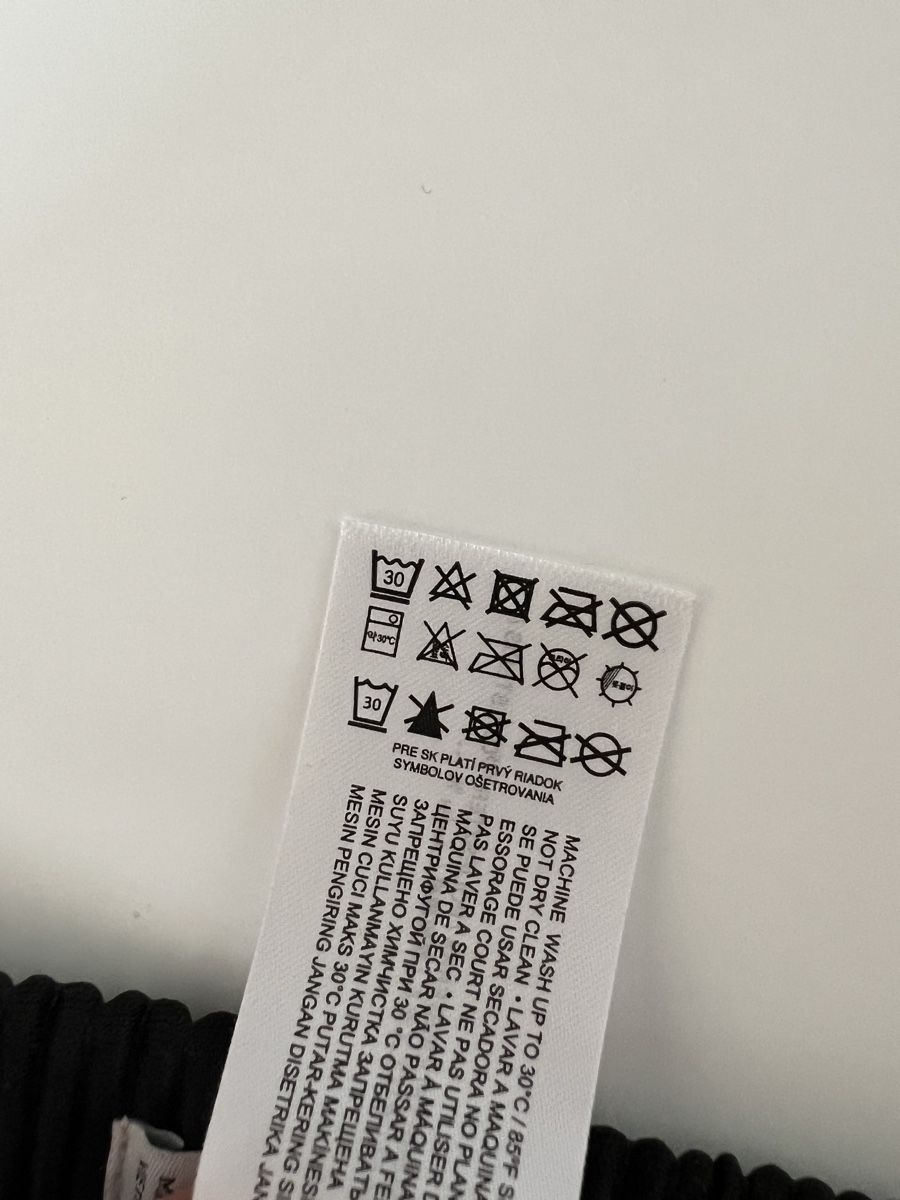 Mango Pantalons: Schwarze Stoffhose – D'occasion à Zürich par caro.ha. 3