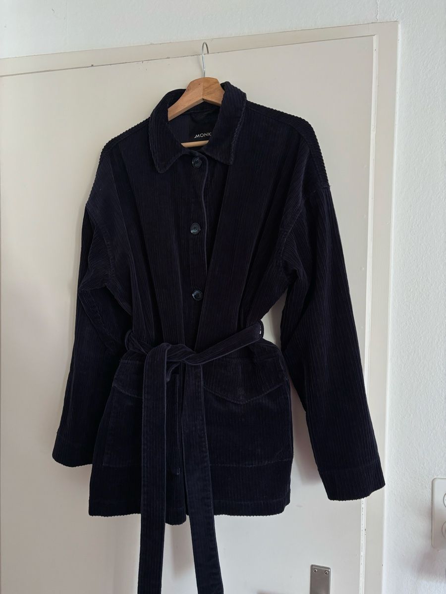 Monki Giacche: Monki Corduroy Jacket, belted, dark blue, size M – Usato da Wallisellen venduto da eli_v7dn