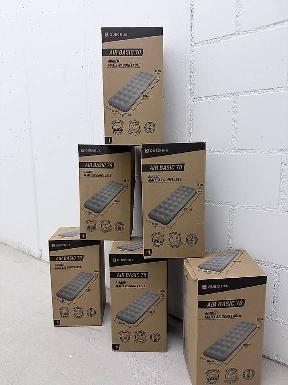 Materassi: 4x Luftmatratze Quechua Air Basic 70  fast neu – Usato da Zumikon venduto da Marin1986