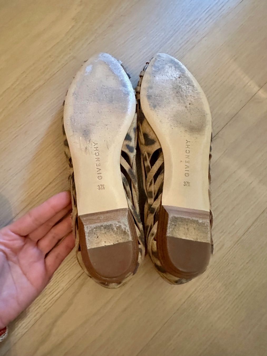 Givenchy Scarpe da donna: Givenchy shoes – Usato da Dallenwil venduto da ZD2019 4