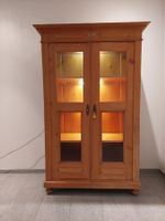 Vitrinenschrank (Antik) / guter Zustand mit Beleuchtung