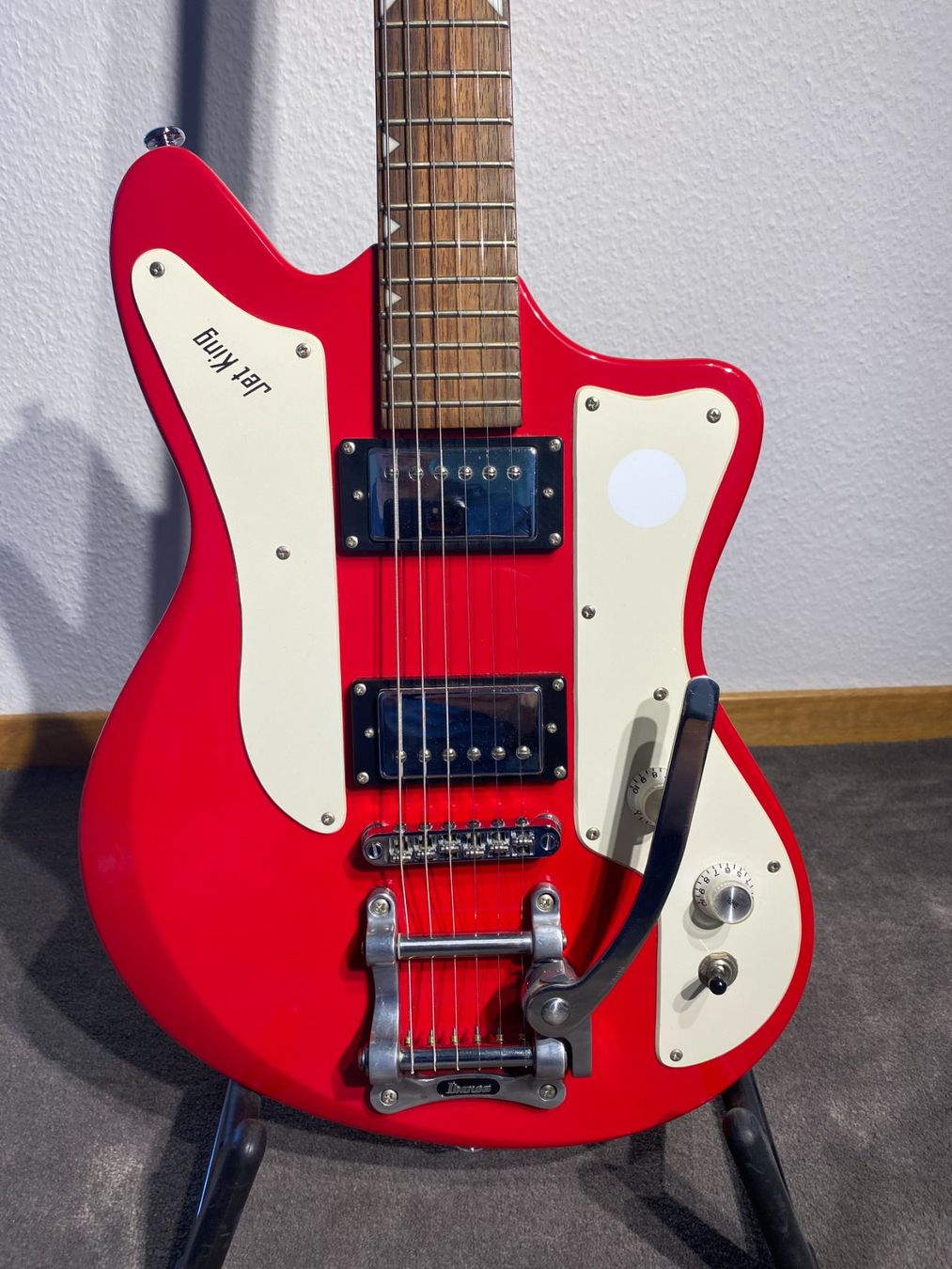 Ibanez Musikinstrumente: Ibanez Jetking 4 mit Bigsby – Gebraucht aus Zug von sportsandmanytrees 1