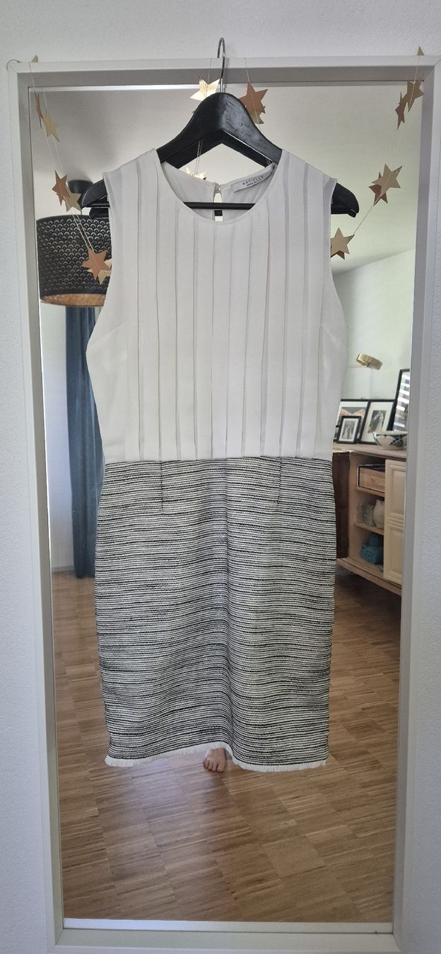 Vestiti: Dress Articles 36 – Usato da Zürich venduto da ger_7d8l