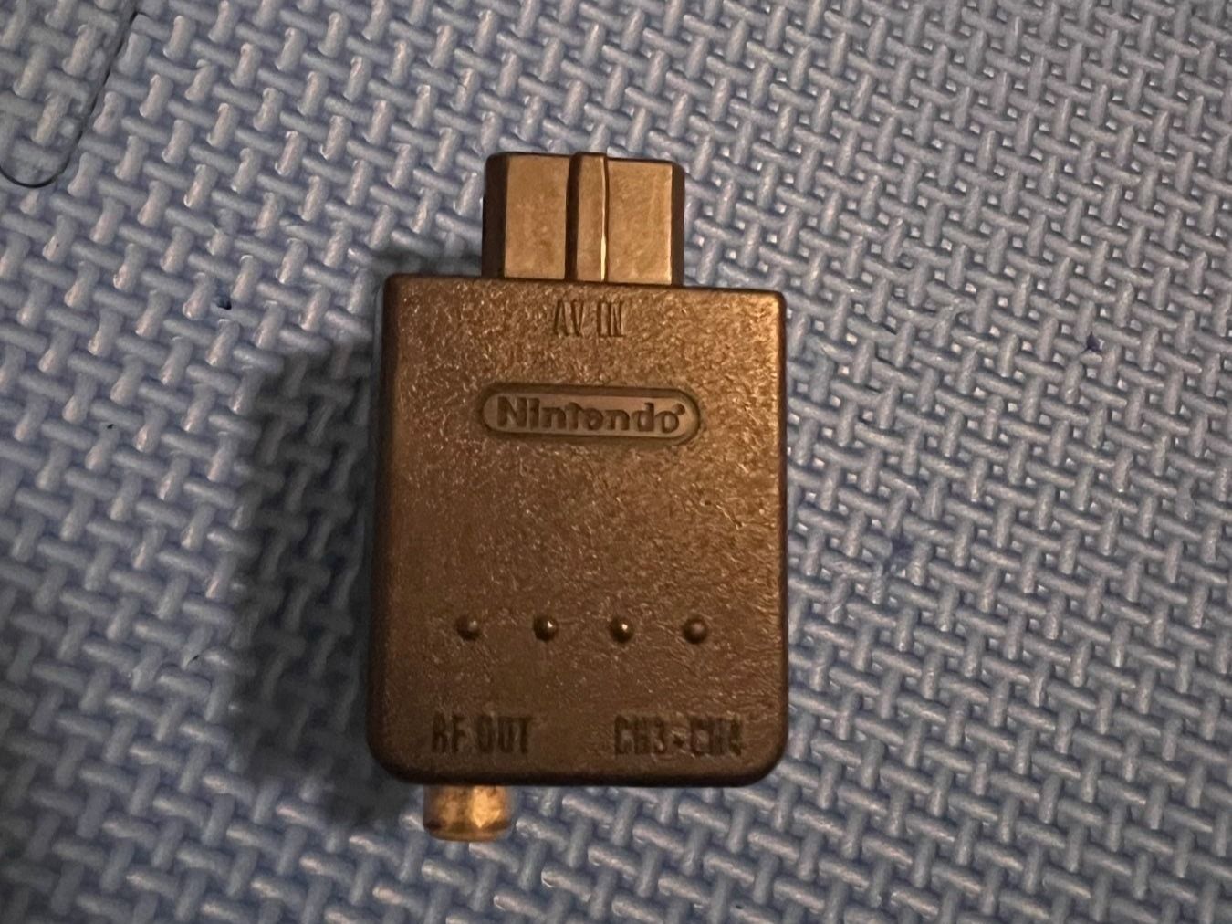 Nintendo Controller: Original Nintendo RF Modulator NUS-003 (EUR) – Gebraucht aus Gossau SG von schlitzerdemon 1
