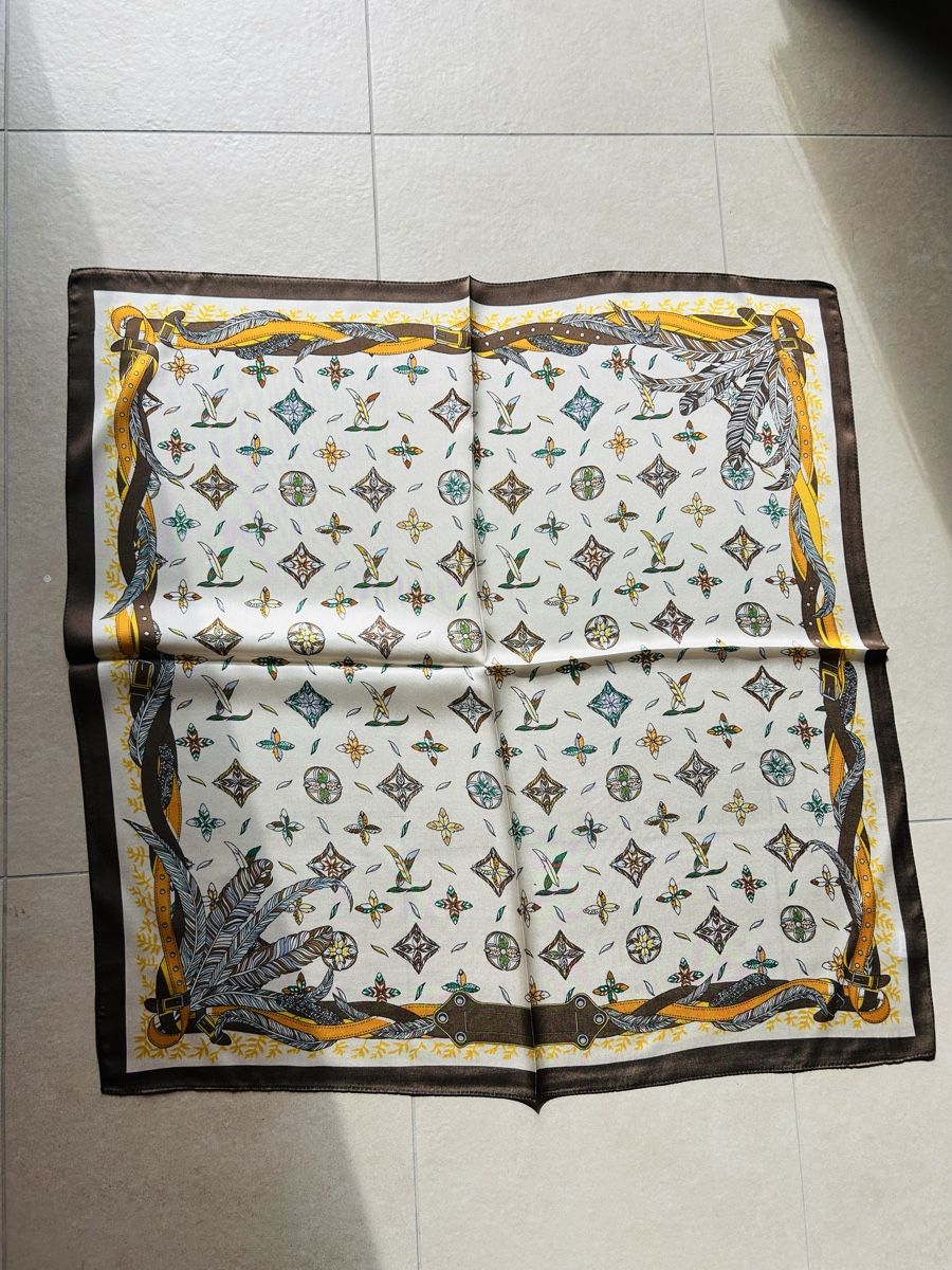 Foulard & Sciarpe: Foulard en soie – Nuovo e nell'imballaggio originale da Founex venduto da etswang