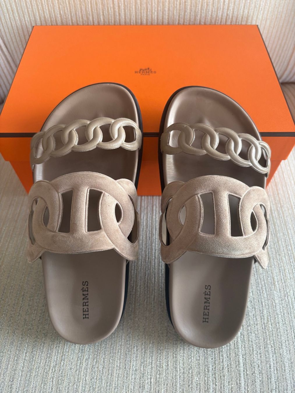 Hermès Chaussures femmes: HERMÈS Extra (Gr. 36.5) in beige sable – D'occasion à Zürich par Landhausfan