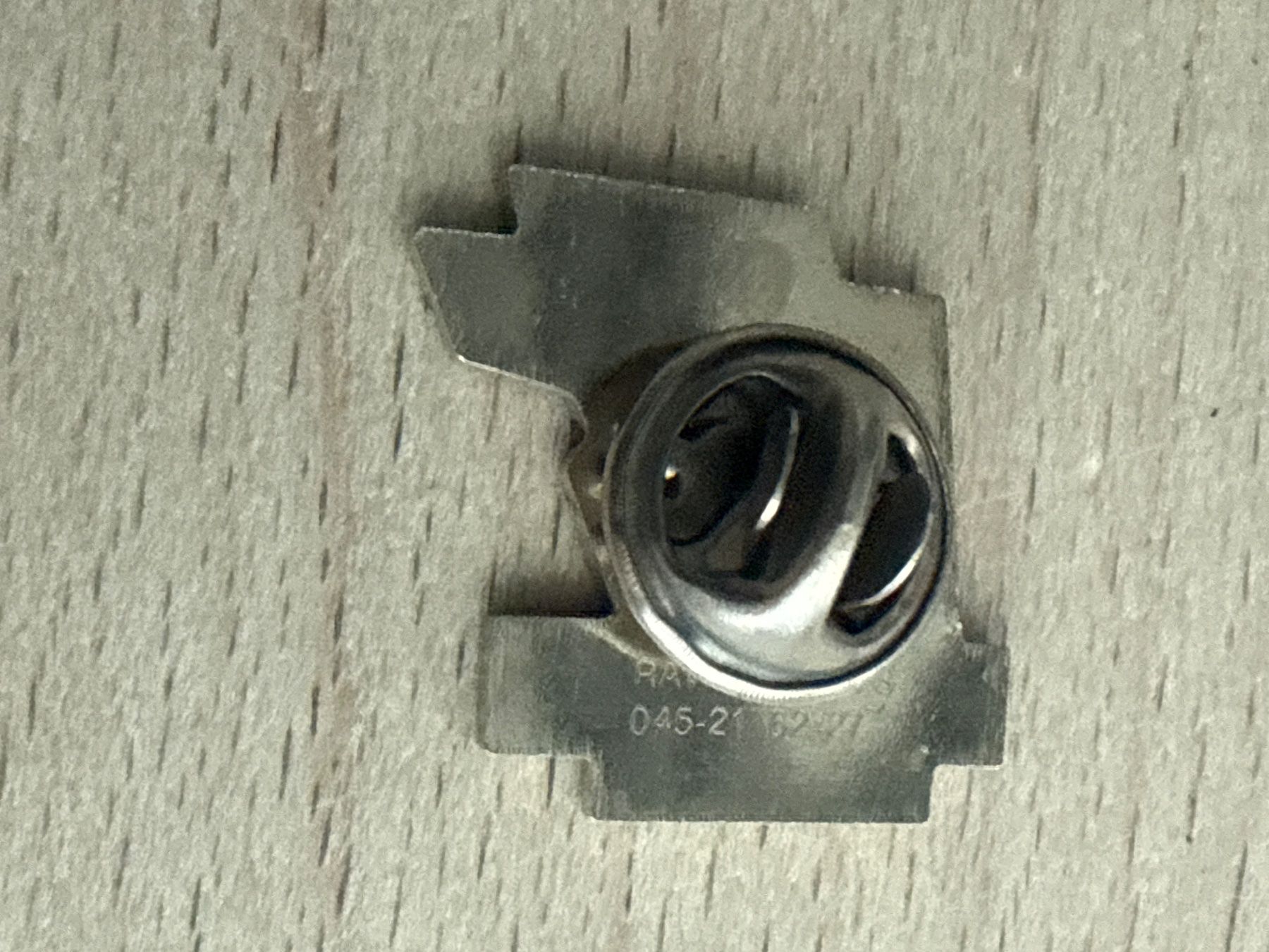 Plaketten & Abzeichen: Pin Männerriege Gunzwil – Gebraucht aus Glattbrugg von Schweigmatt 1
