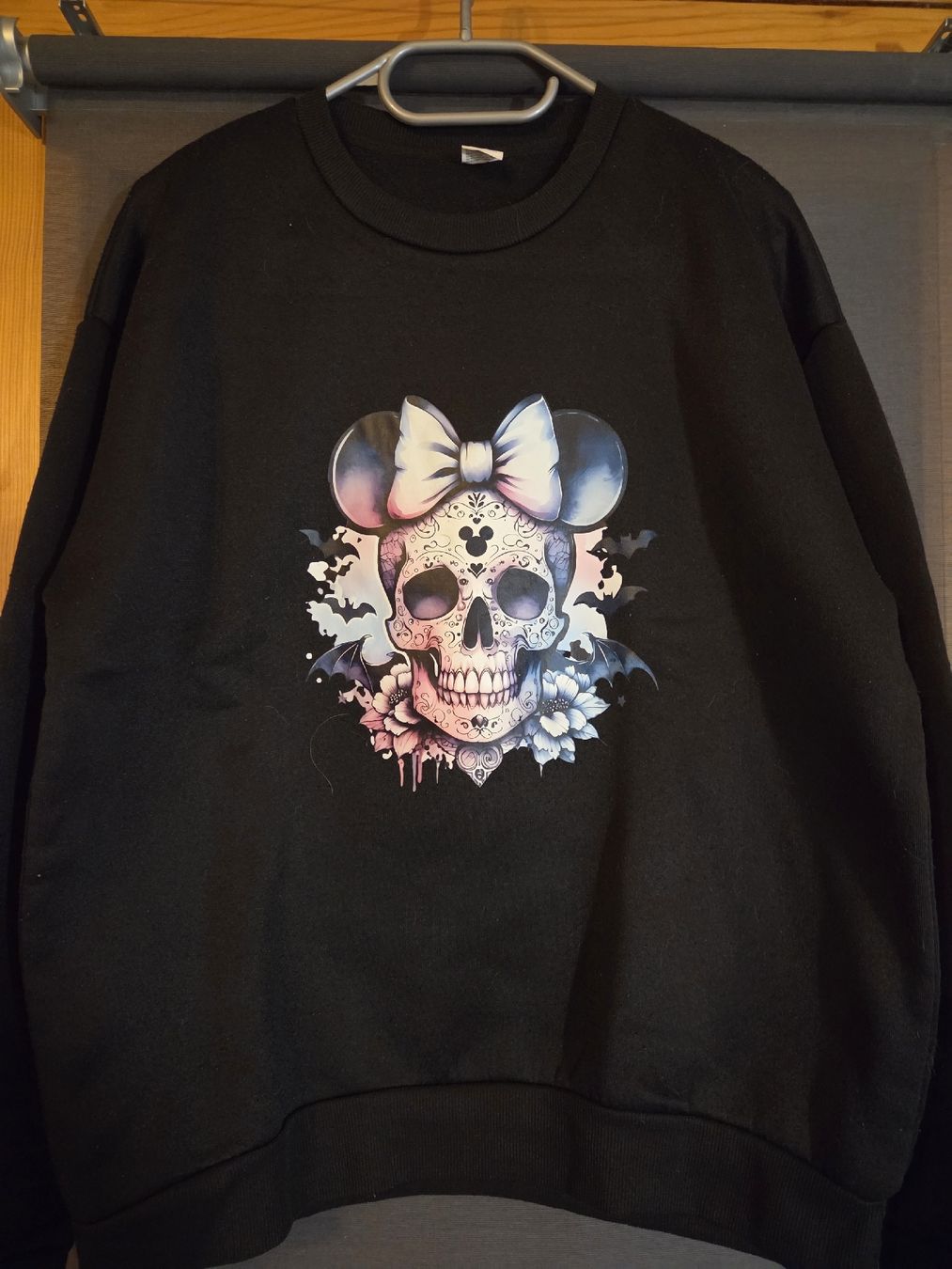Maglioni & Felpe: Pull tendance Tête de mort et Minnie - Taille L – Usato da Riddes venduto da mim_qs5p