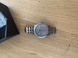 Elegante Herrenuhr von JACQUES LEMANS