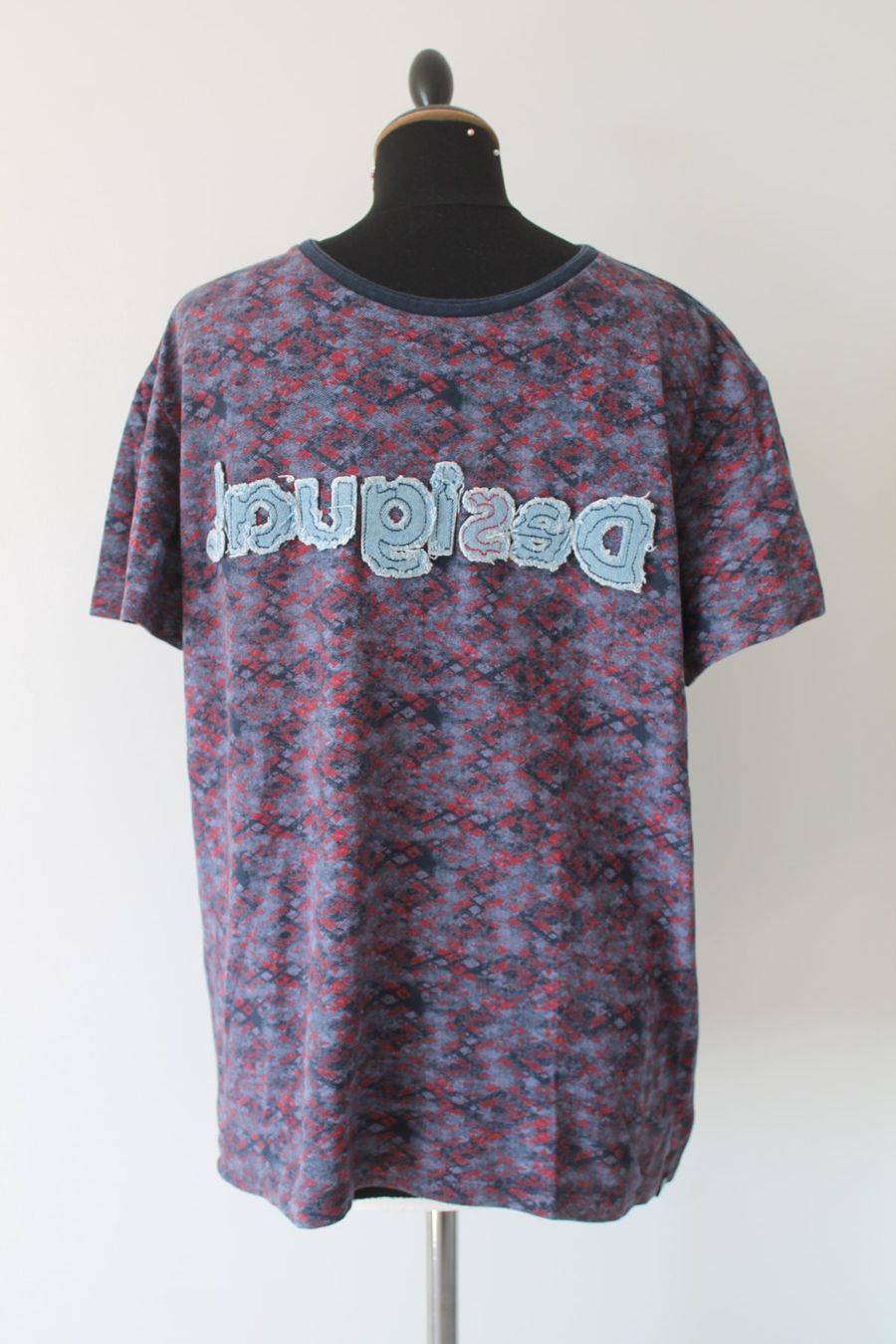 Desigual T-shirt: T-Shirt DESIGUAL taille L – Usato da Chez-le-Bart venduto da jasse
